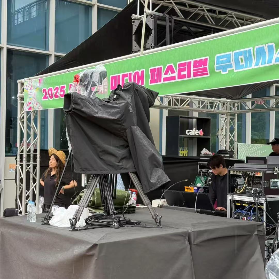 Video Camera Tripod4